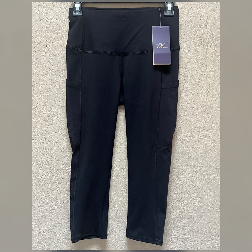 Dragon Fit Women’s Black Color Yoga Leggings Size Small